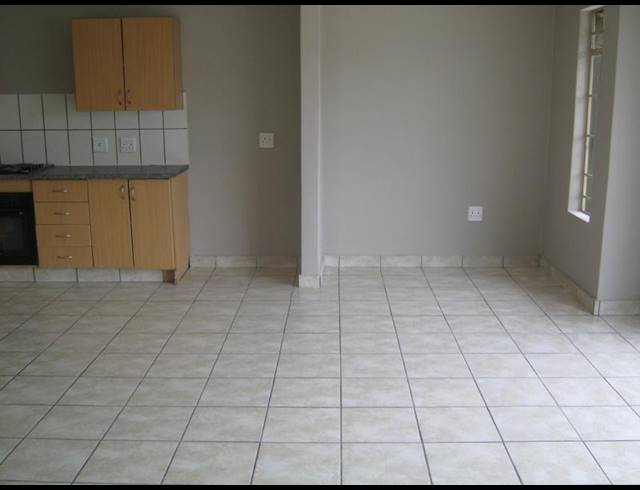 2 BEDROOM APARTMENT FOR SALE IN BRAKPAN NORTH